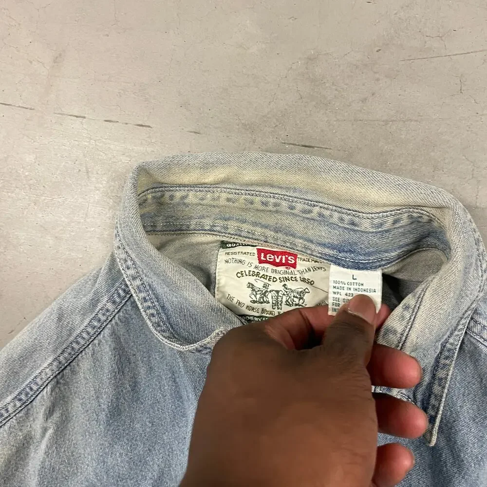 90s distressed Levi’s denim western shirt